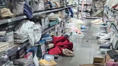 !数千件商品被扣!开业时曾引发民众抢购开元棋牌澳洲爆火义乌商品城遭突击检查(图3) !数千件商品被扣!开业时曾引发民众抢购开元棋牌澳洲爆火义乌商品城遭突击检查(图3)